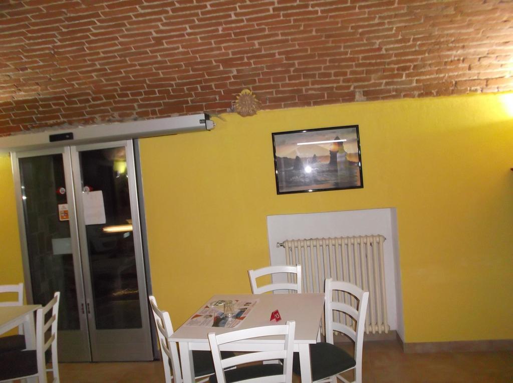 Hotel Il Gatto E La Volpe Avigliana Exterior foto