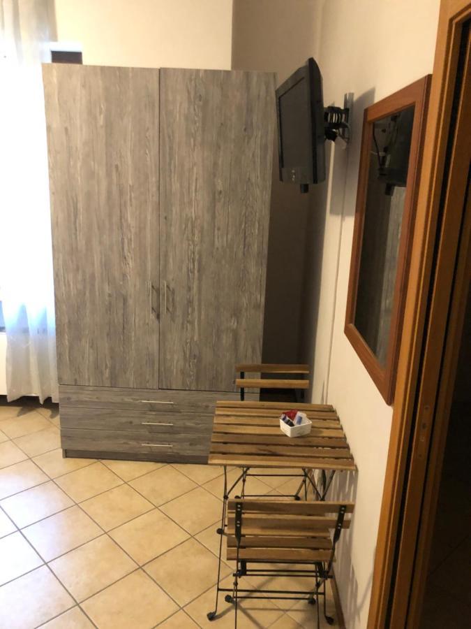 Hotel Il Gatto E La Volpe Avigliana Exterior foto